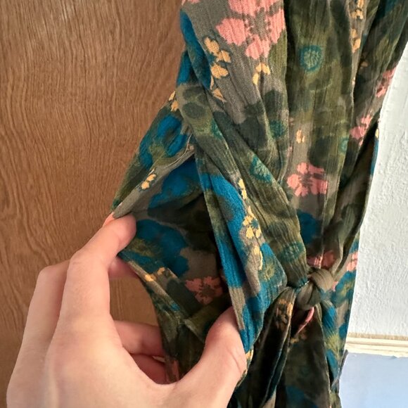 SO brand floral jumpsuit, size Medium, NWT - Picture 5 of 9